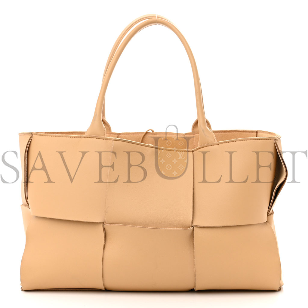 BOTTEGA VENETA NAPPA MAXI INTRECCIATO MEDIUM ARCO TOTE ALMOND (37*23*13cm)