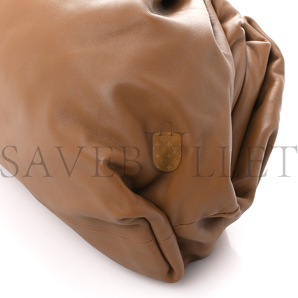 BOTTEGA VENETA SMOOTH BUTTER CALF THE POUCH OVERSIZED CLUTCH TEAK (39*19*9cm)