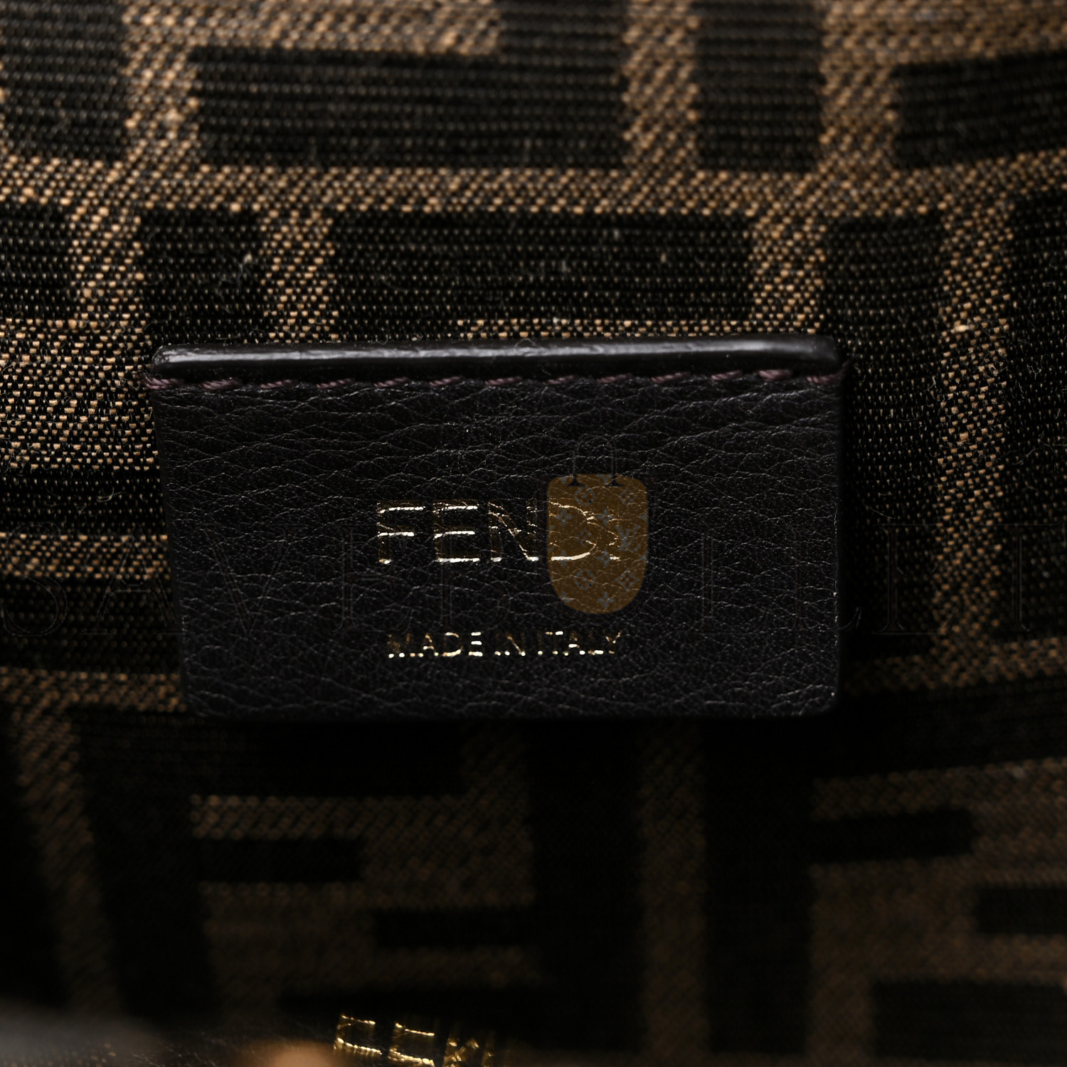 FENDI SHINY NAPPA SMALL FENDI FIRST SAND (26*18*9.5cm)